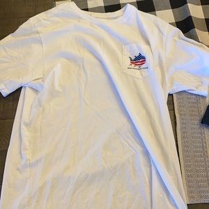 Hey guys i’m selling a Southern Tide t shirt size large!!